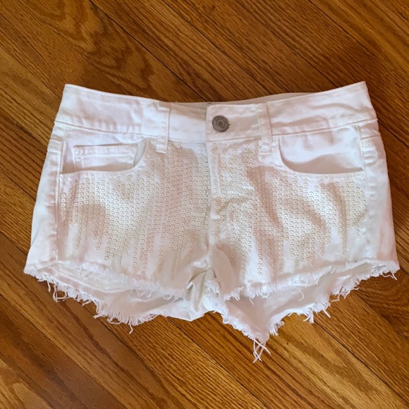 American Eagle white jean shorts with pearl colored sequins - Picture 1 of 4